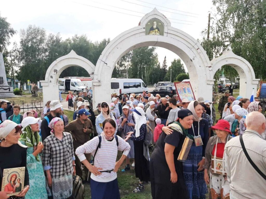 Всероссийский крестный ход из Барнаула в Коробейниково глазами тогурчан |  12.07.2023 | Томск - БезФормата