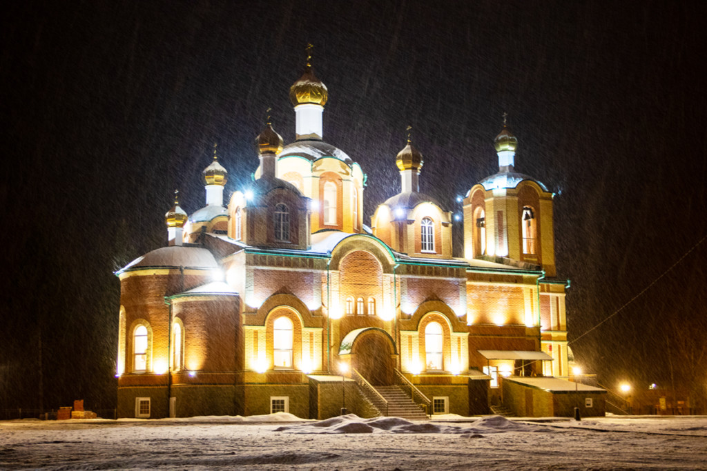 Вознесенский кафедральный собор ночью